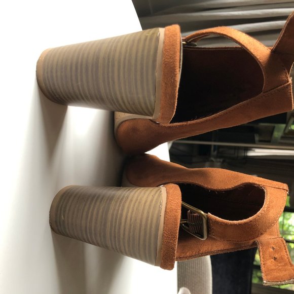 BC Heeled Open Toe Booties in Camel/Brown Suede - Picture 4 of 6